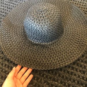 Floppy sun hat